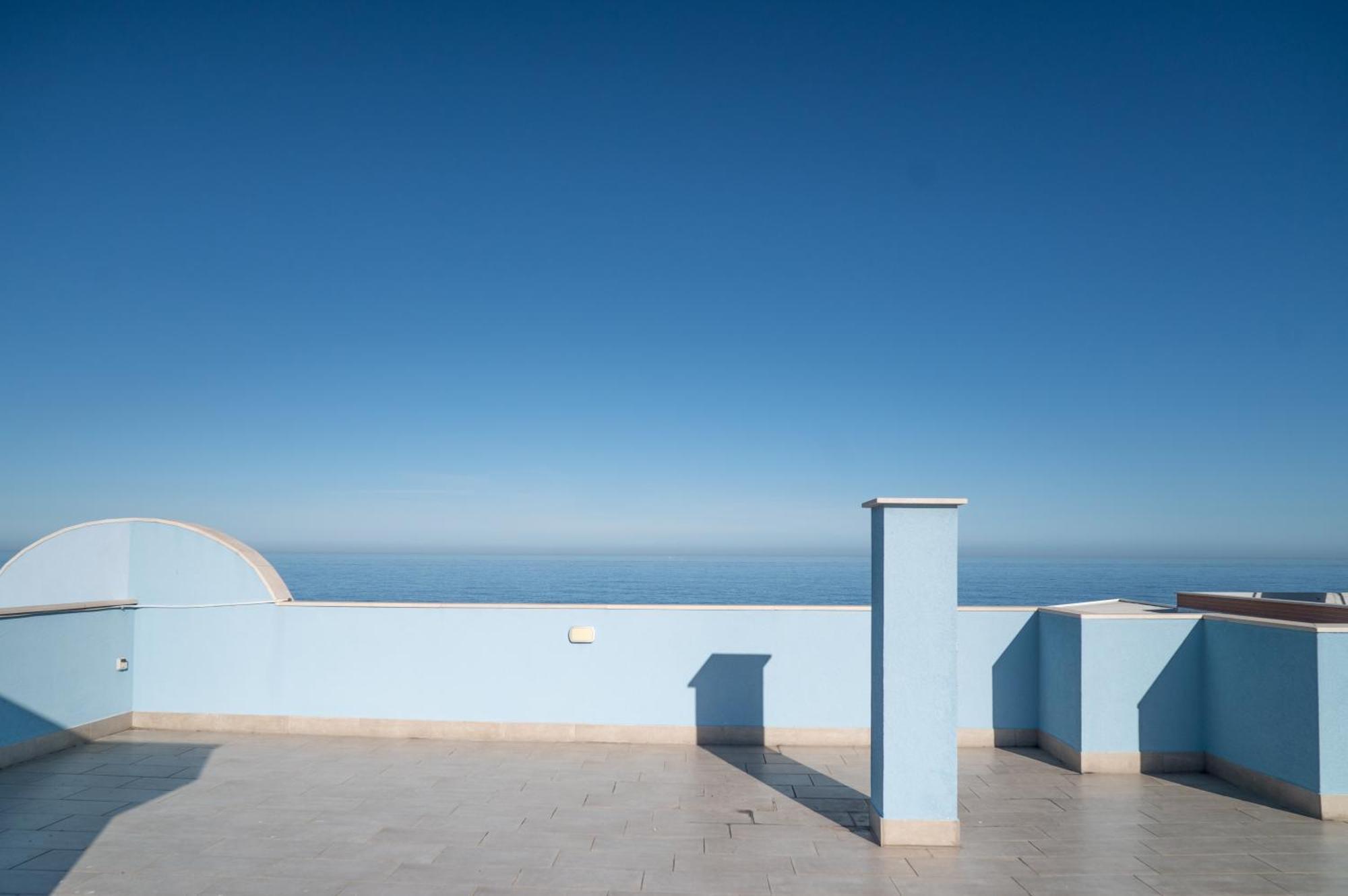 דירות ג'ובינאצו Milu'Seaview Ampia Casa Vista Mare מראה חיצוני תמונה