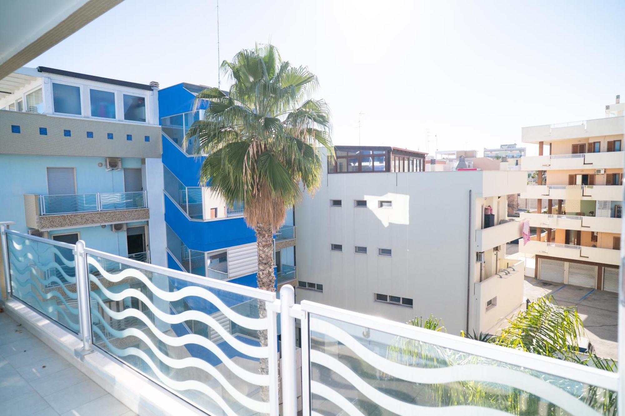 דירות ג'ובינאצו Milu'Seaview Ampia Casa Vista Mare מראה חיצוני תמונה