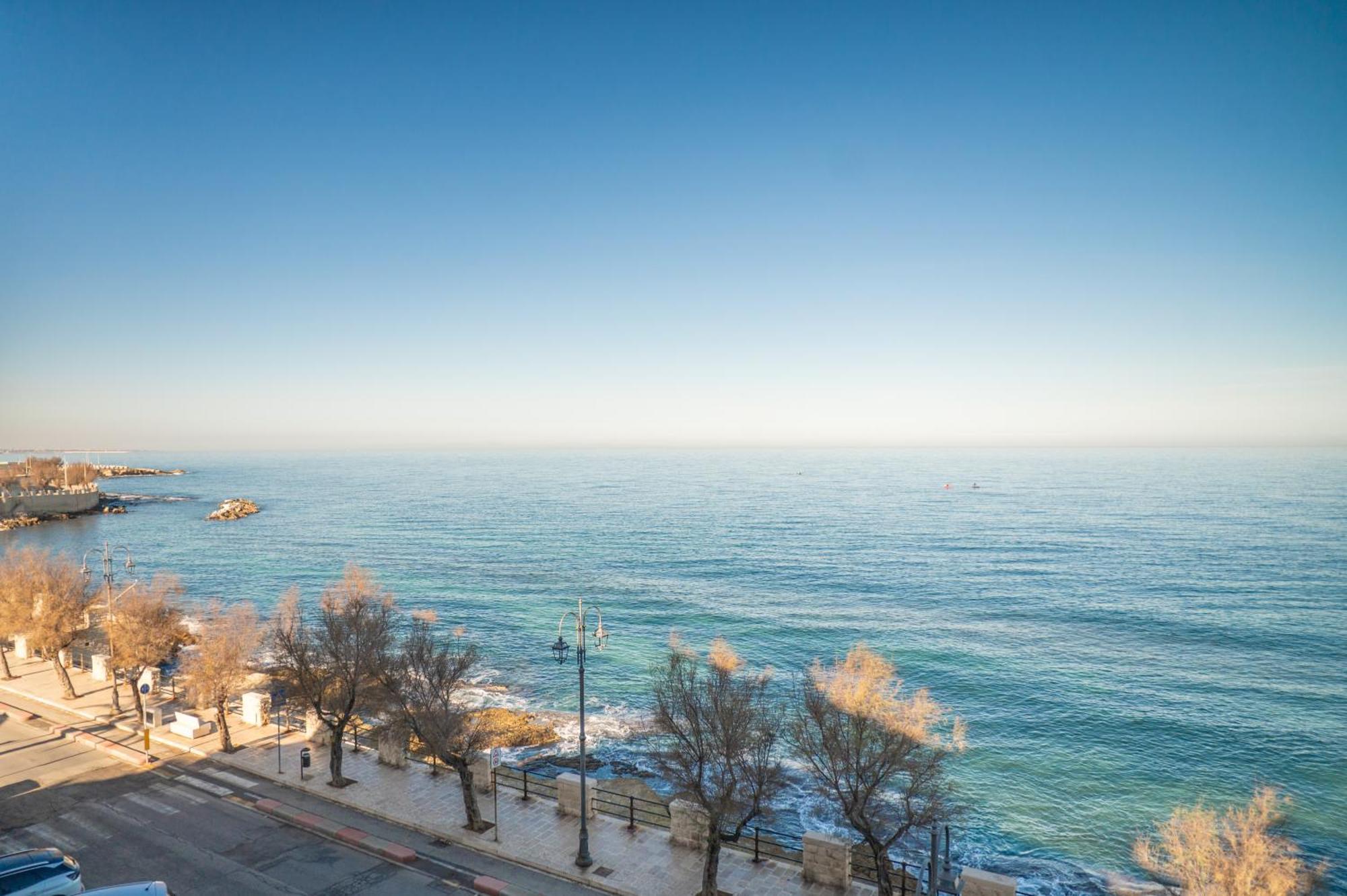 דירות ג'ובינאצו Milu'Seaview Ampia Casa Vista Mare מראה חיצוני תמונה